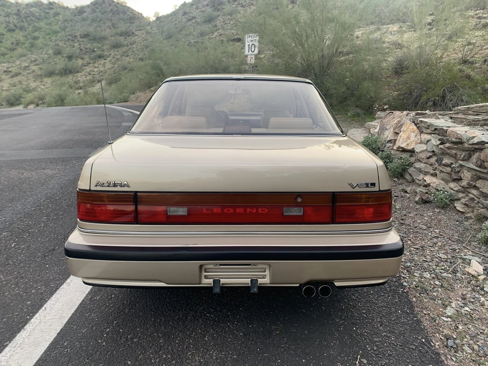 1990 Acura Legend 1st Gen - Image 16 of 31