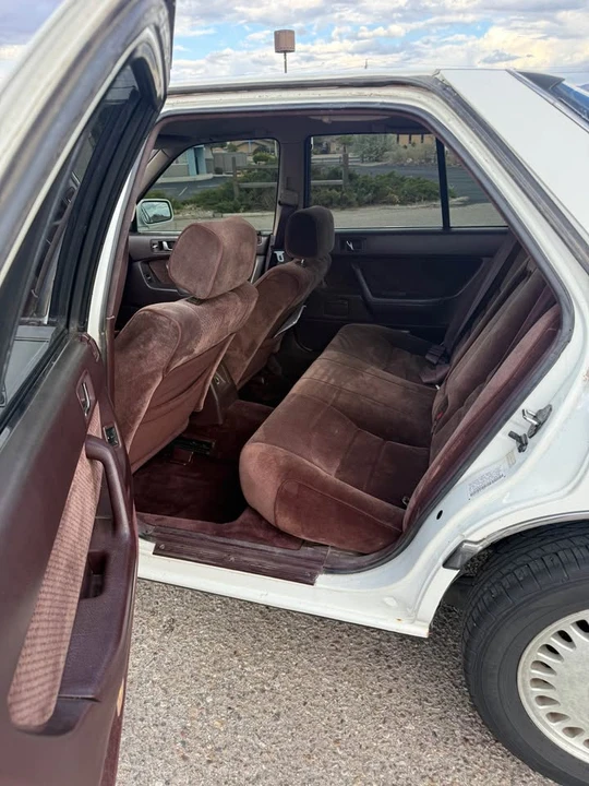 1990 Acura Legend 1st Gen - Image 6 of 11