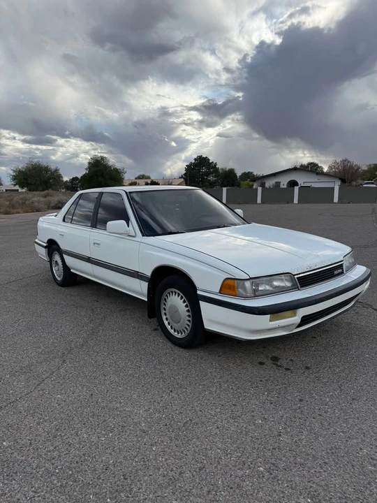 1990 Acura Legend 1st Gen - Image 4 of 11