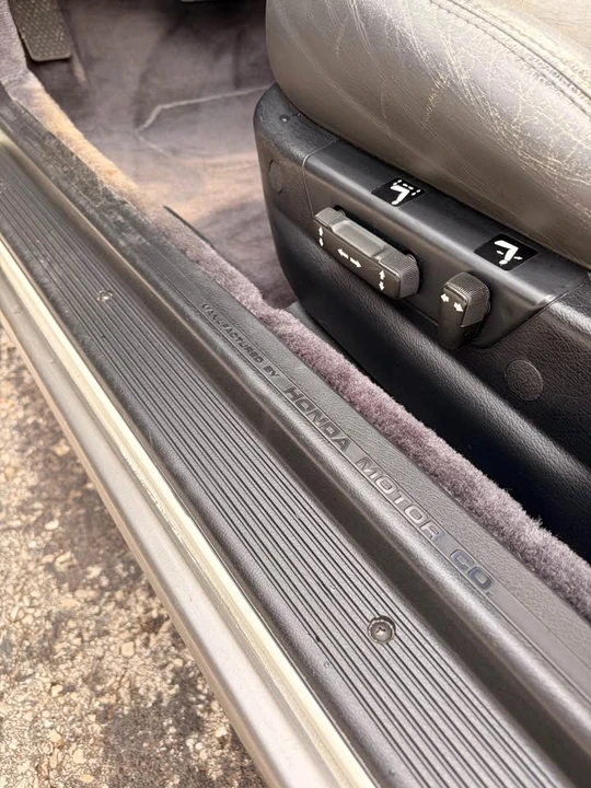 1990 Acura Legend 1st Gen - Image 17 of 20