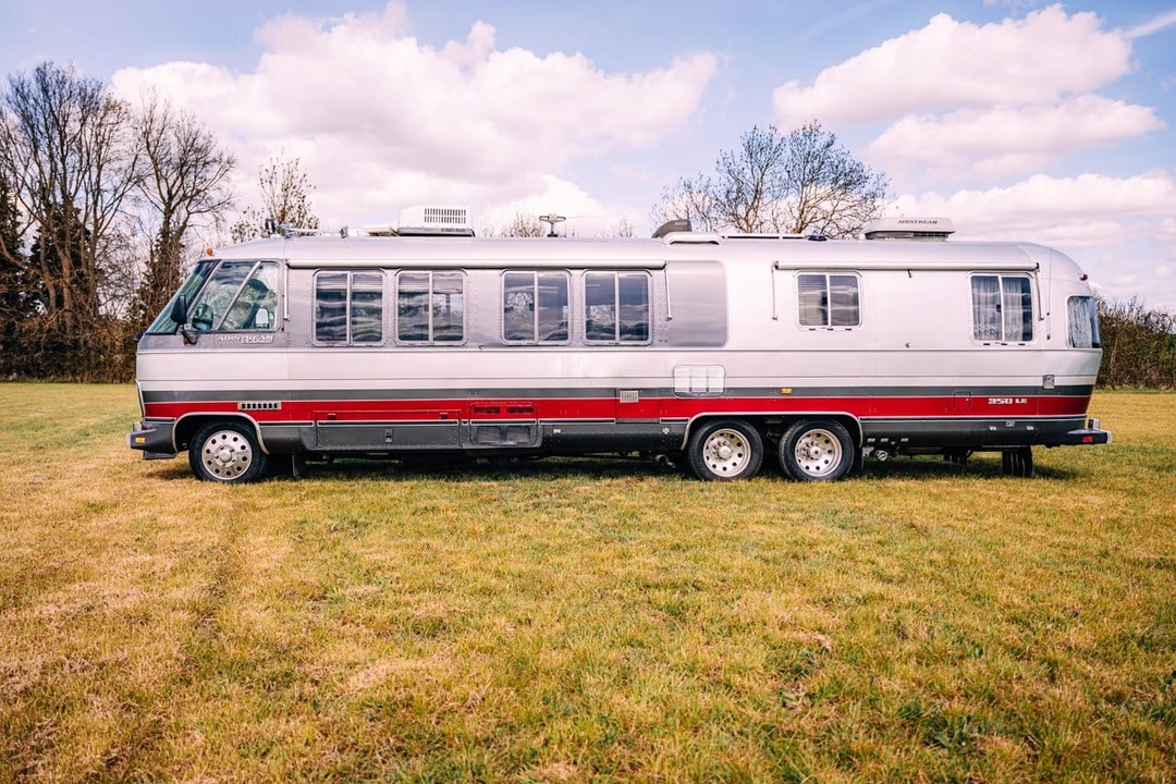 1990 Airstream - Image 3 of 30