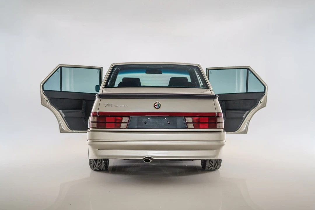 1990 Alfa Romeo 75/Milano - Image 7 of 30