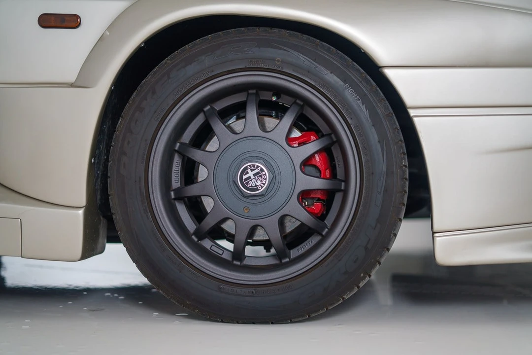 1990 Alfa Romeo 75/Milano - Image 10 of 30