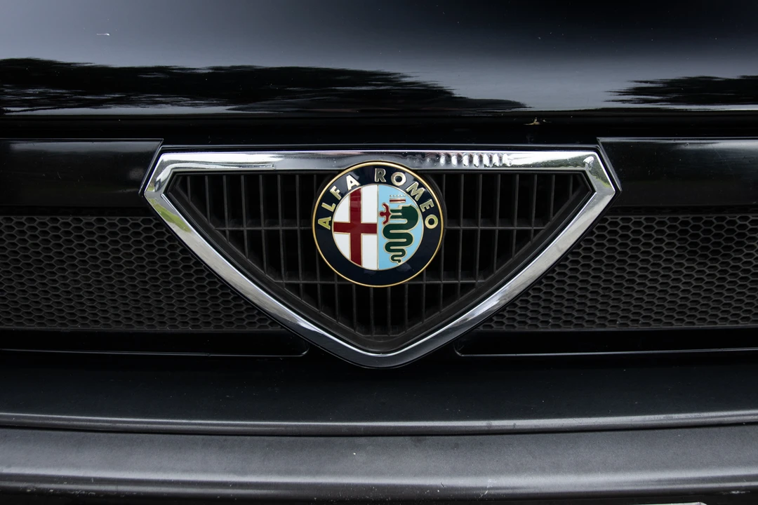 1990 Alfa Romeo 75/Milano - Image 17 of 31