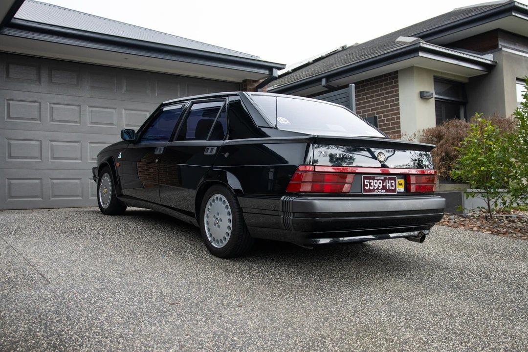 1990 Alfa Romeo 75/Milano - Image 11 of 31