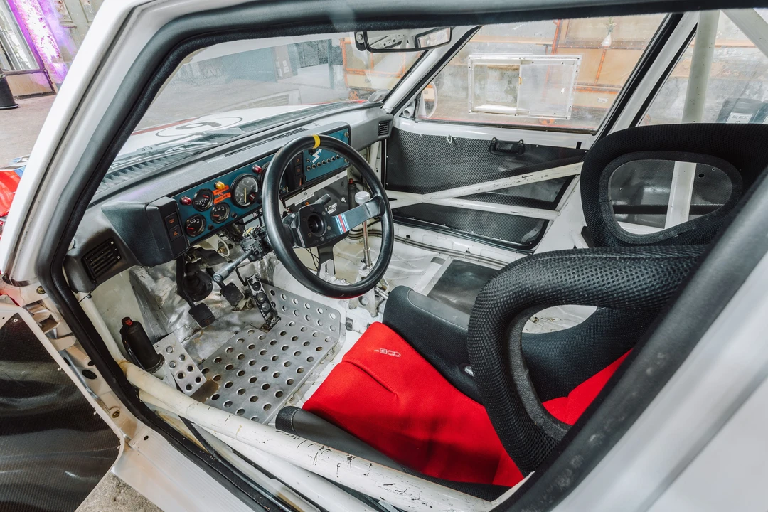 1990 Alfa Romeo 75/Milano - Image 13 of 31