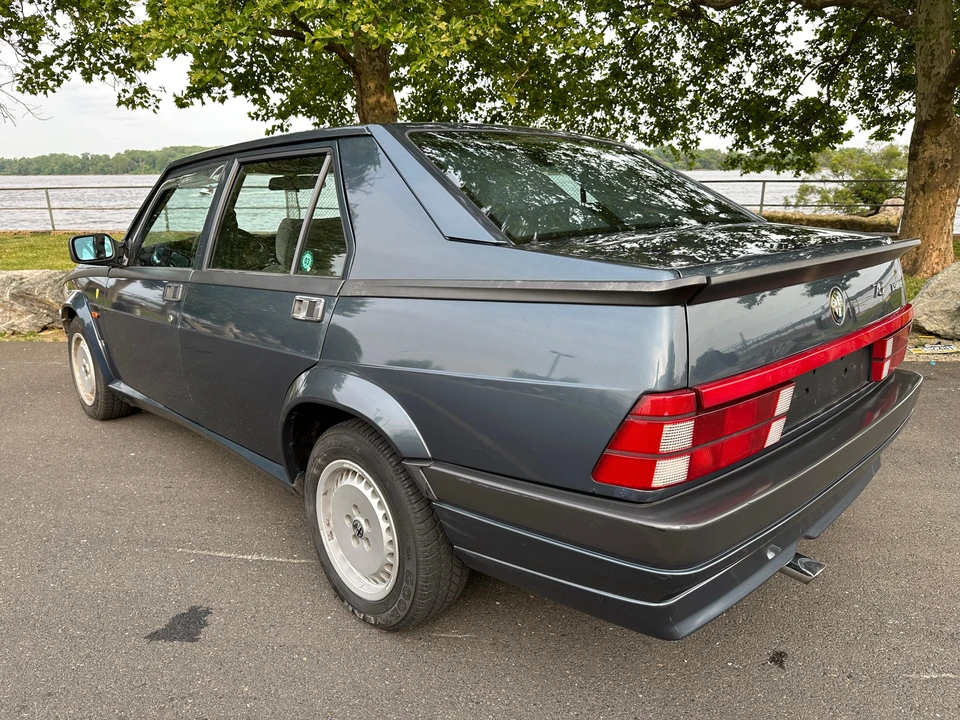 1990 Alfa Romeo 75/Milano - Image 8 of 31