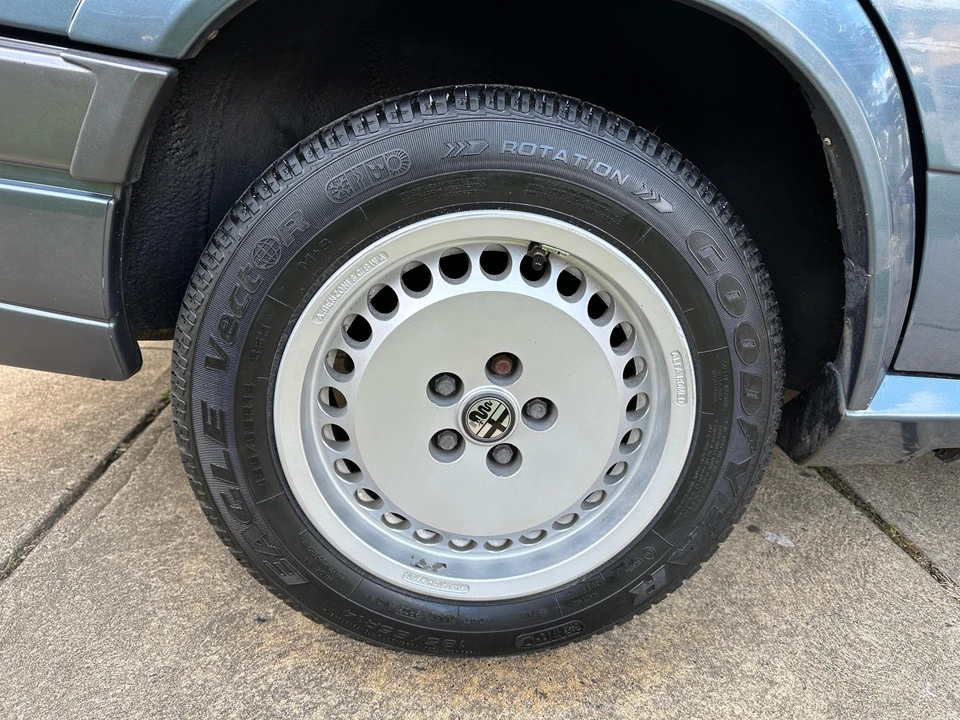 1990 Alfa Romeo 75/Milano - Image 31 of 31