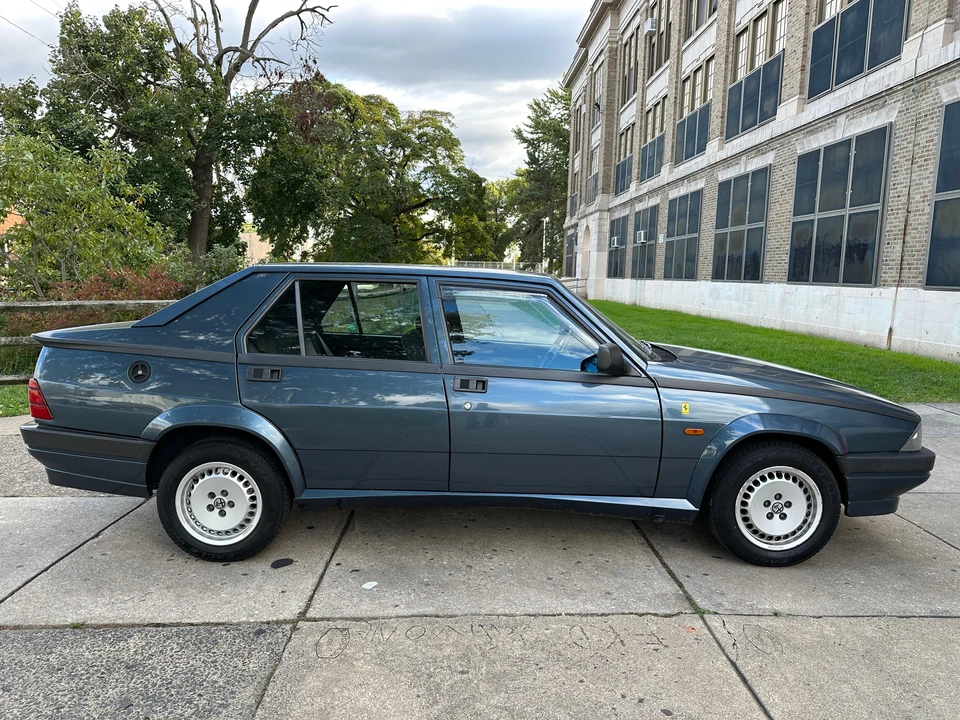 1990 Alfa Romeo 75/Milano - Image 19 of 31