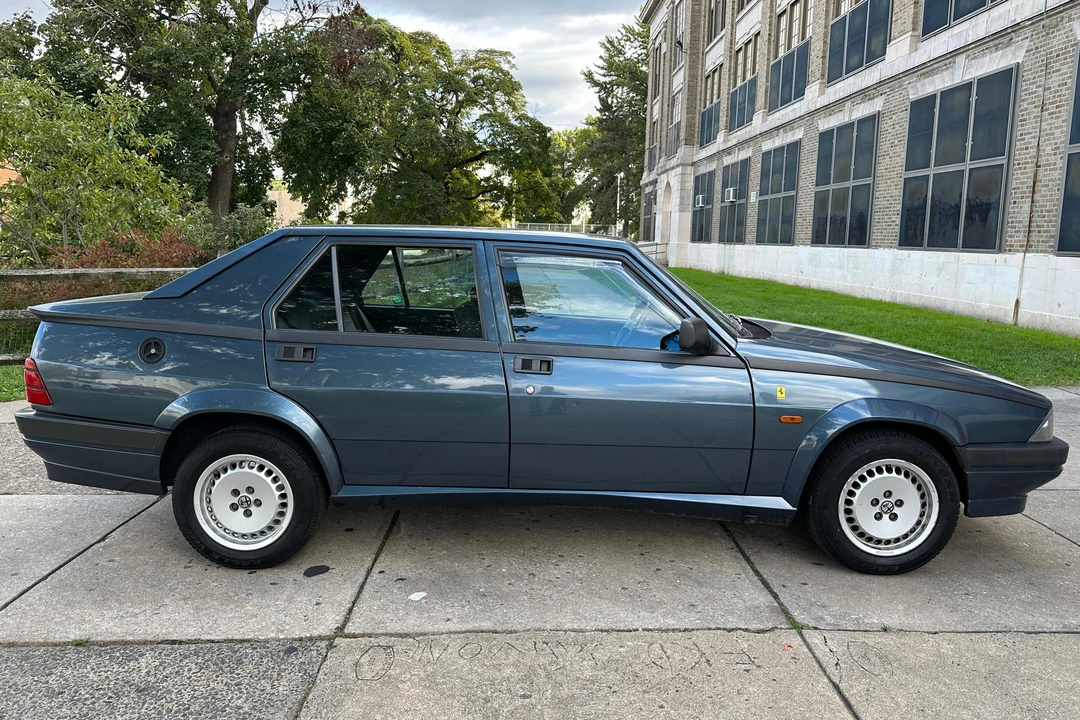 1990 Alfa Romeo 75/Milano - Image 16 of 31