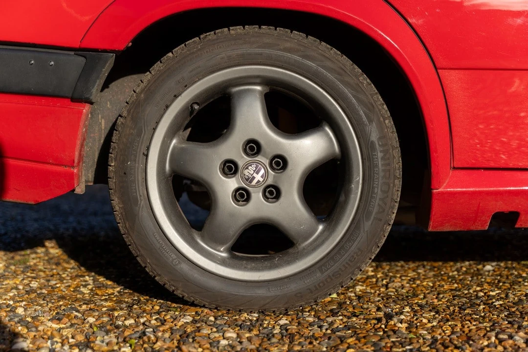 1990 Alfa Romeo 75/Milano - Image 14 of 30