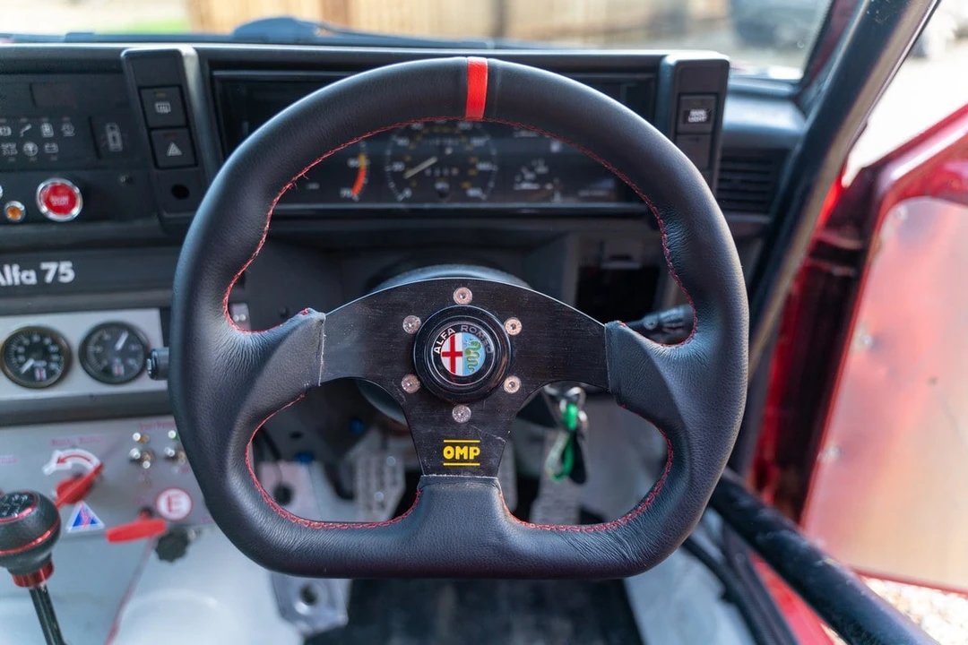 1990 Alfa Romeo 75/Milano - Image 16 of 30