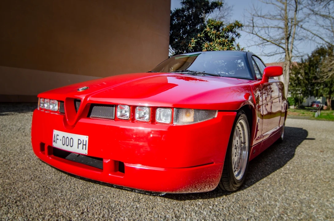 1996 Alfa Romeo SZ - Image 8 of 31
