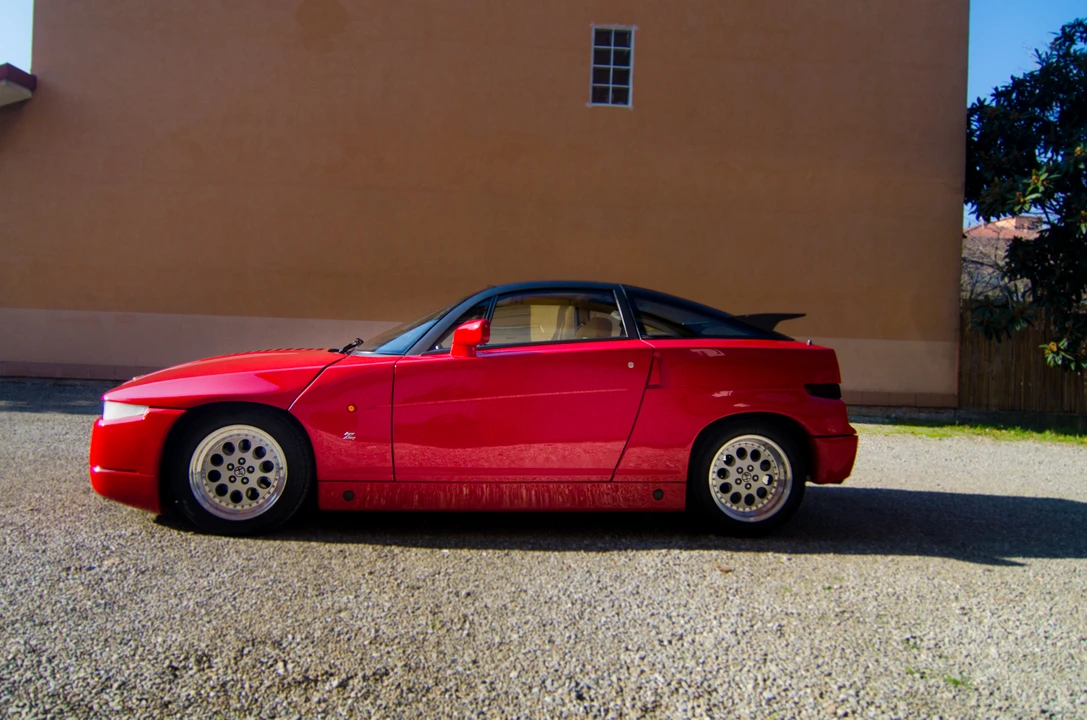 1996 Alfa Romeo SZ - Image 4 of 31