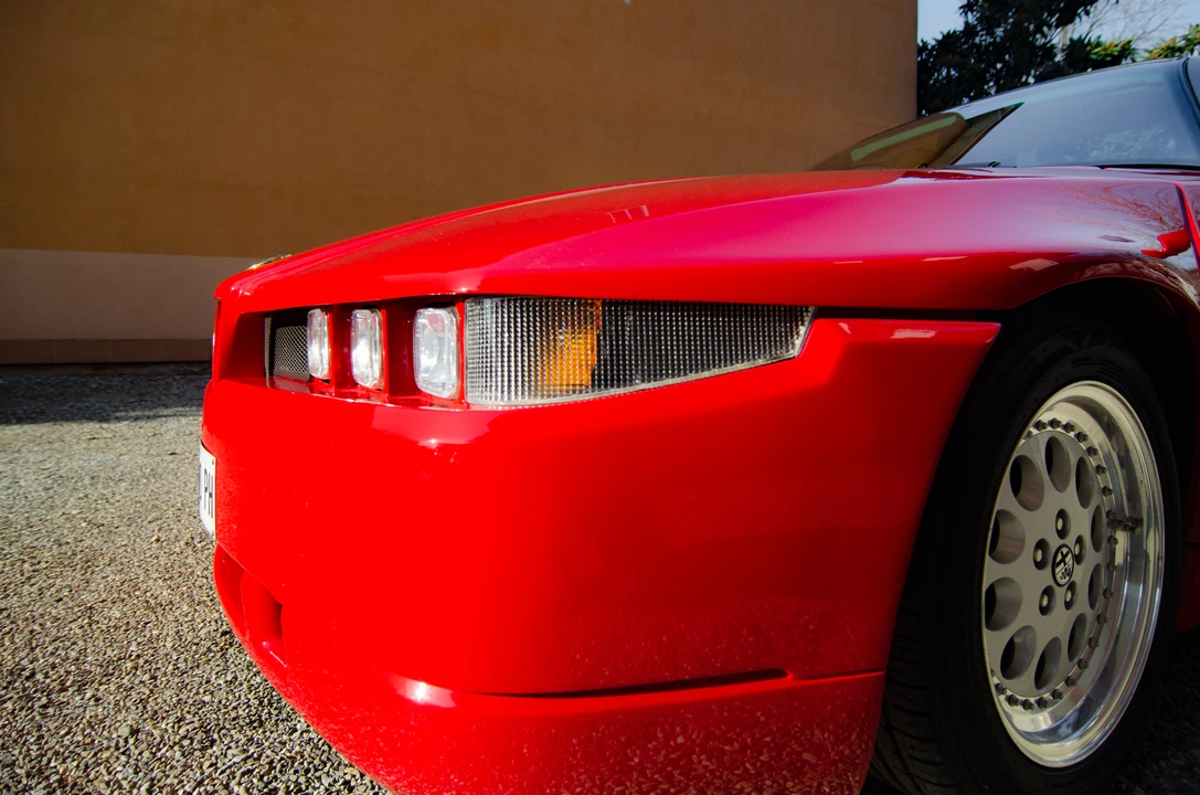 1996 Alfa Romeo SZ - Image 12 of 31