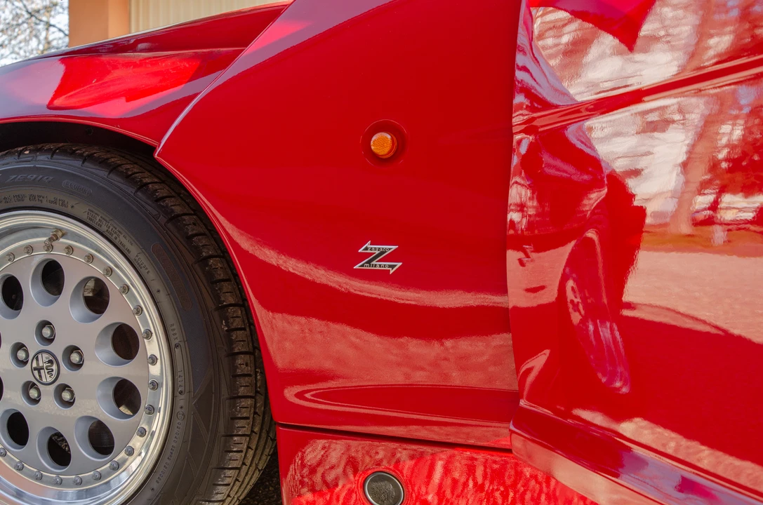 1996 Alfa Romeo SZ - Image 25 of 31