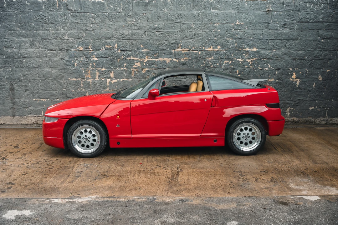 1990 Alfa Romeo SZ - Image 16 of 31