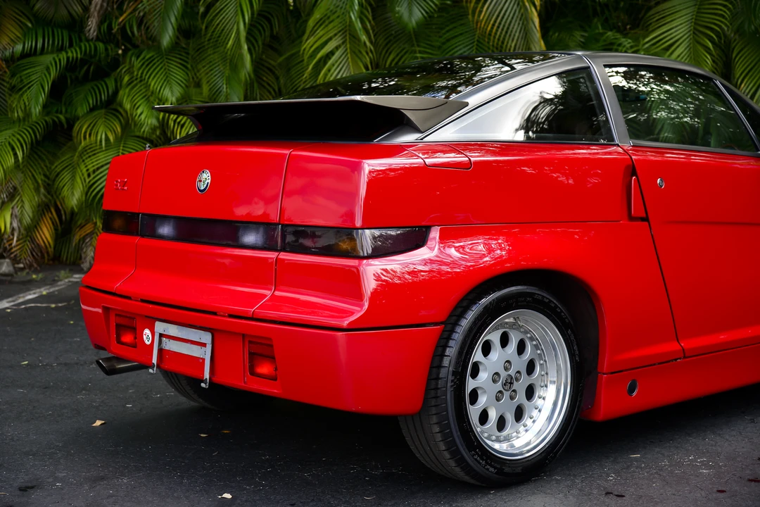 1990 Alfa Romeo SZ - Image 28 of 31