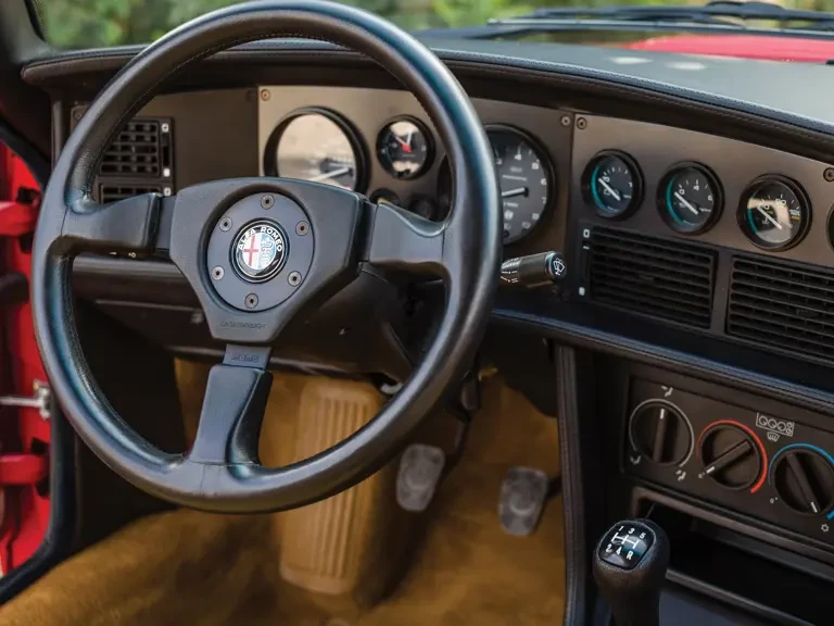 1990 Alfa Romeo SZ - Image 19 of 31