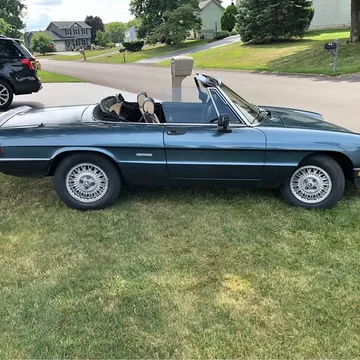 1990 Alfa Romeo Spider Veloce Convertible 2D
