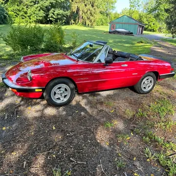 1990 Alfa Romeo Spider Veloce
