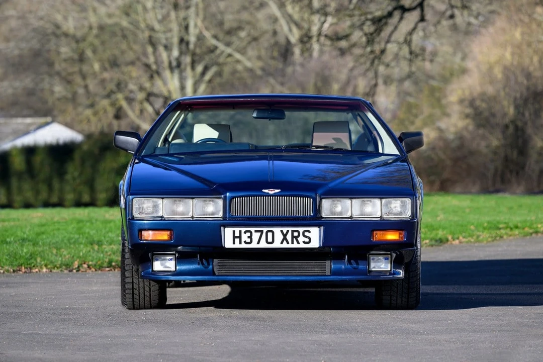 1990 Aston Martin Lagonda - Image 2 of 30