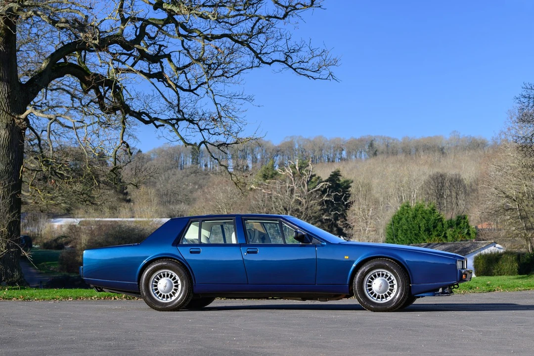 1990 Aston Martin Lagonda - Image 10 of 30
