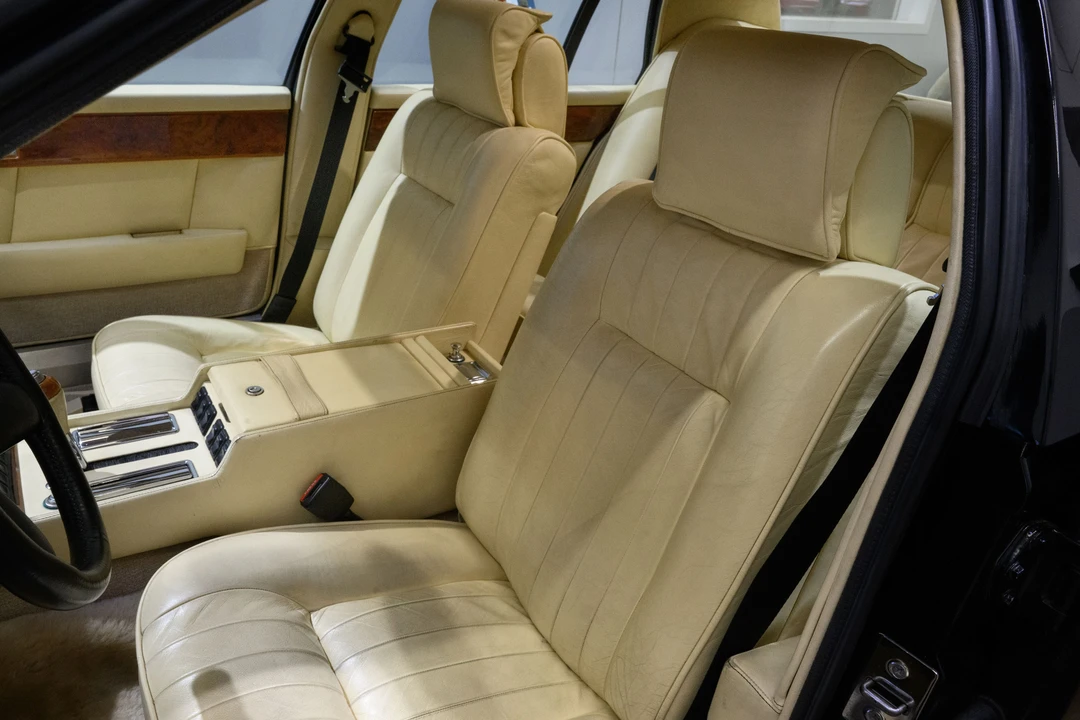 1990 Aston Martin Lagonda - Image 22 of 31