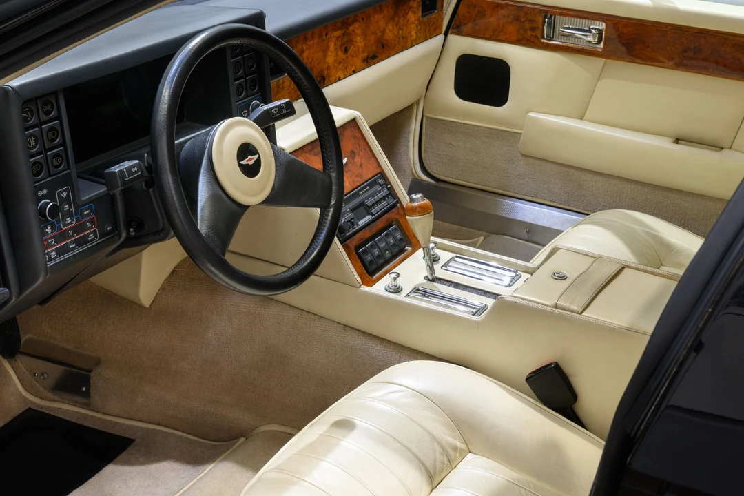 1990 Aston Martin Lagonda - Image 17 of 31