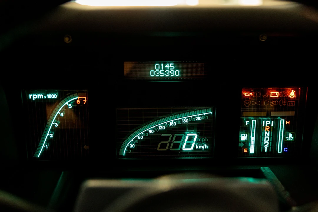 1990 Aston Martin Lagonda - Image 3 of 31