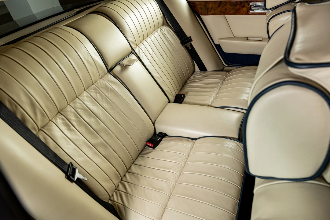 1990 Aston Martin Lagonda - Image 30 of 31