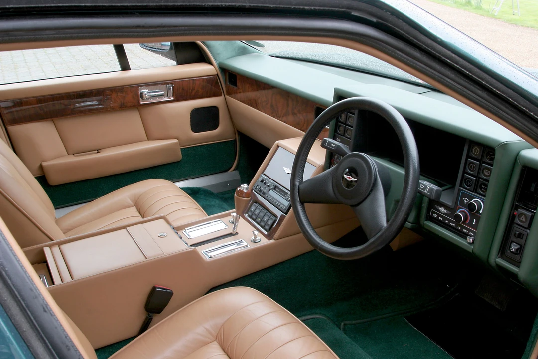 1990 Aston Martin Lagonda - Image 2 of 2