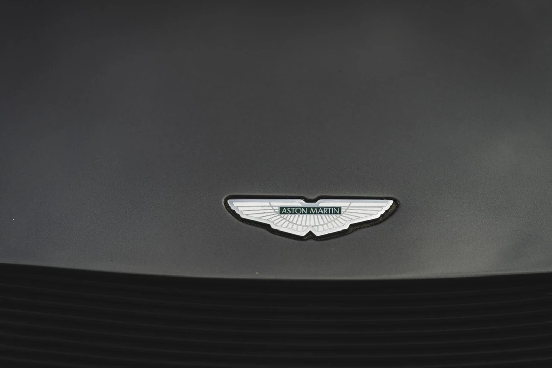 1990 Aston Martin Virage - Image 12 of 30