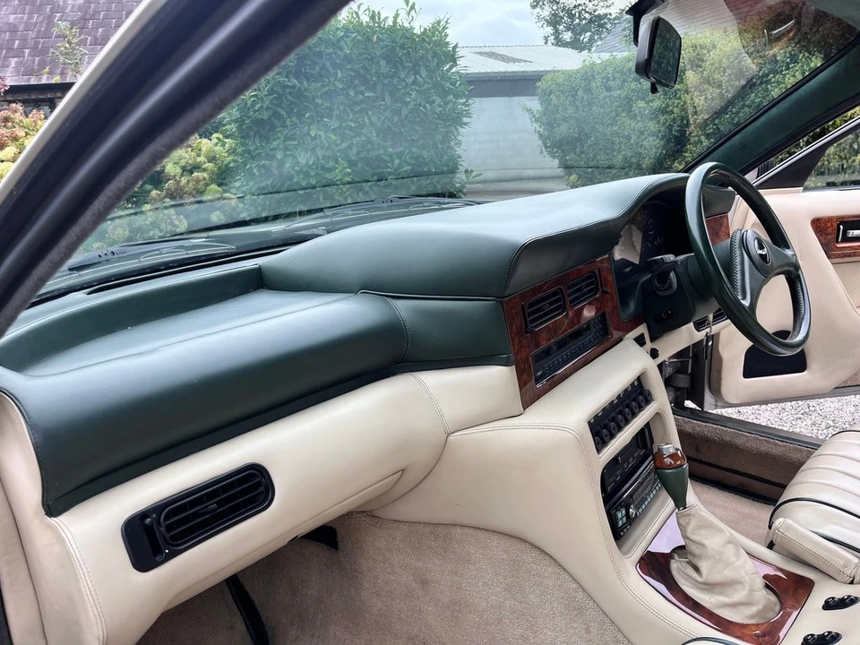 1990 Aston Martin Virage - Image 17 of 30