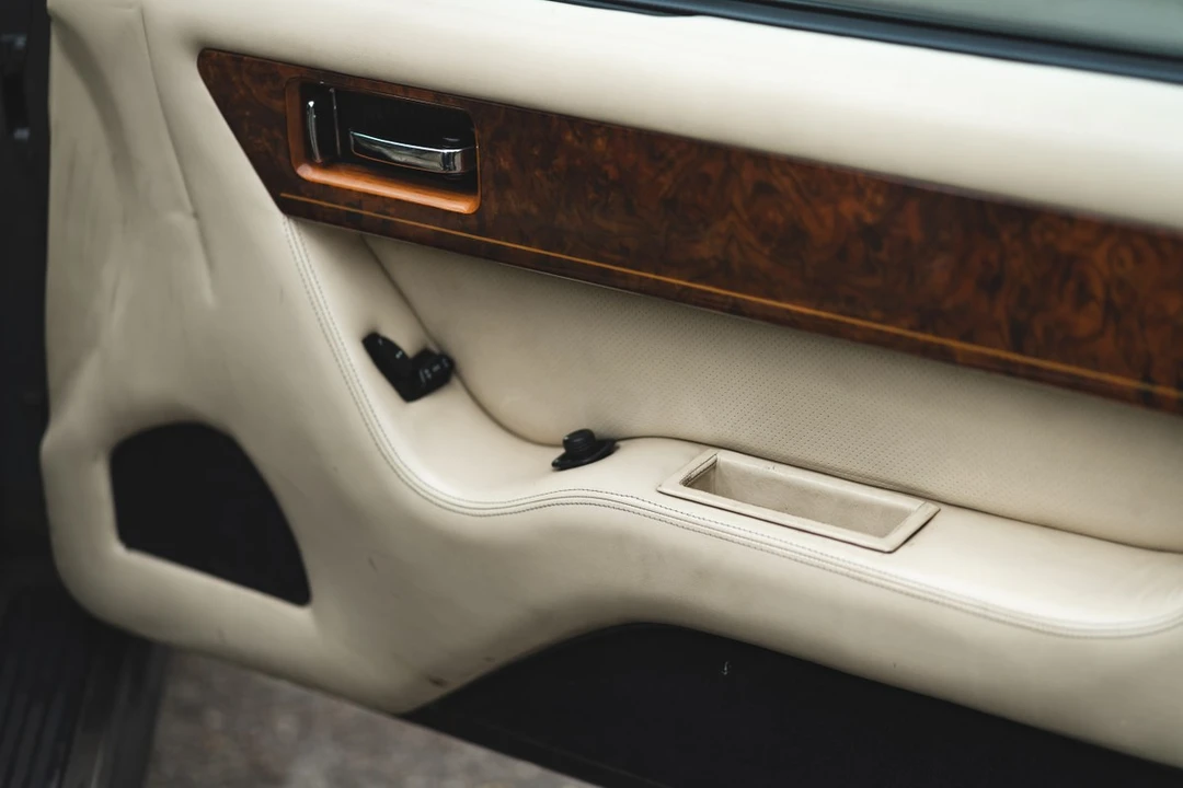 1990 Aston Martin Virage - Image 20 of 30