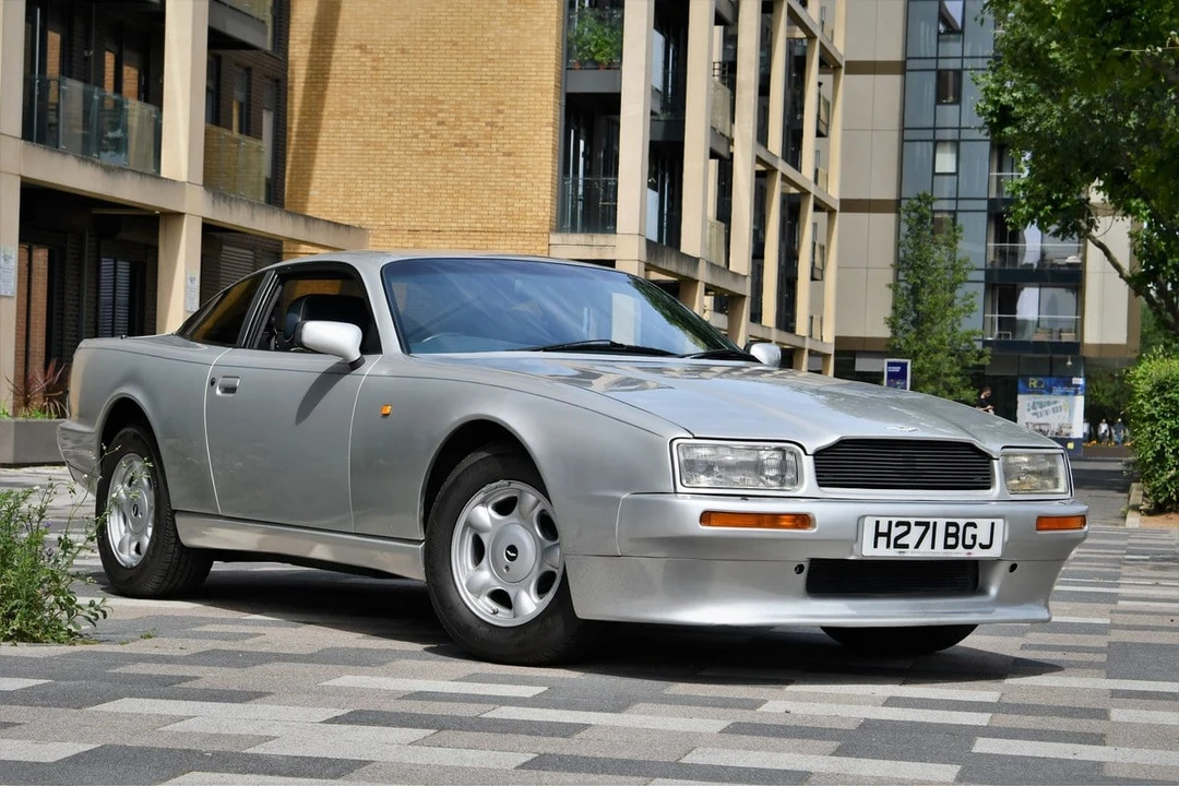 1990 Aston Martin Virage - Image 24 of 30