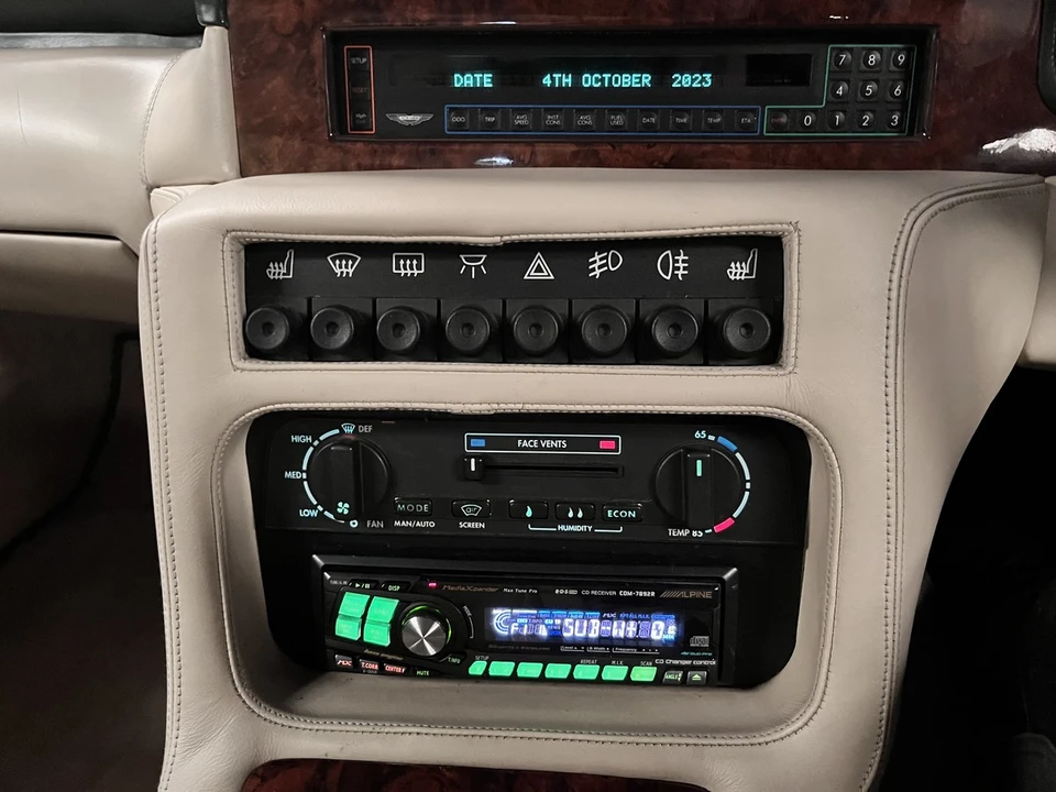 1990 Aston Martin Virage - Image 21 of 30
