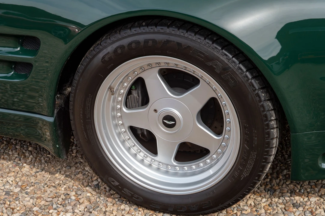 1990 Aston Martin Virage - Image 15 of 16