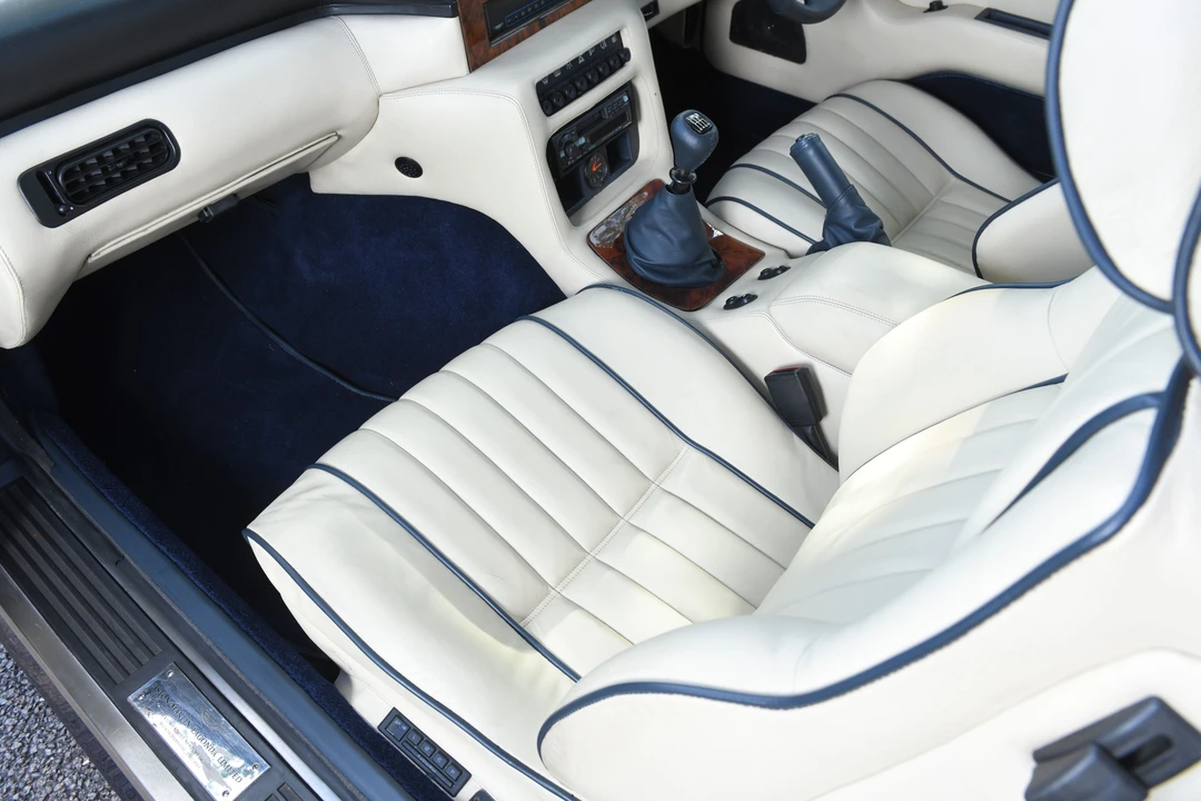 1990 Aston Martin Virage - Image 17 of 31