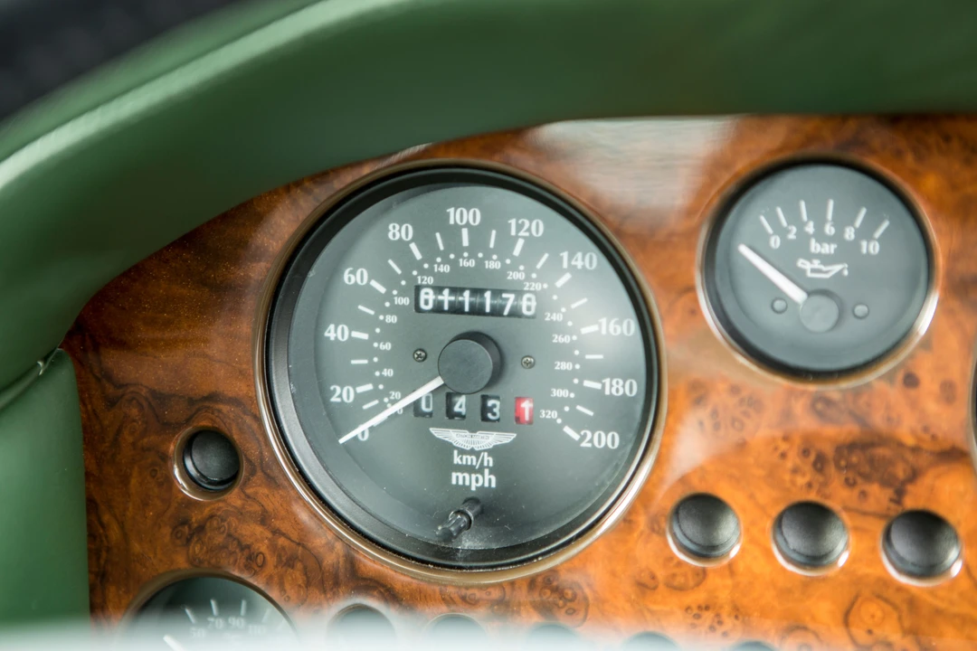 1990 Aston Martin Virage - Image 24 of 30