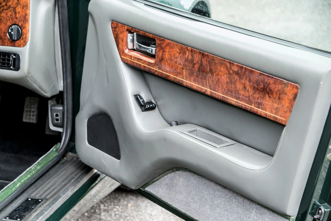 1990 Aston Martin Virage - Image 8 of 30