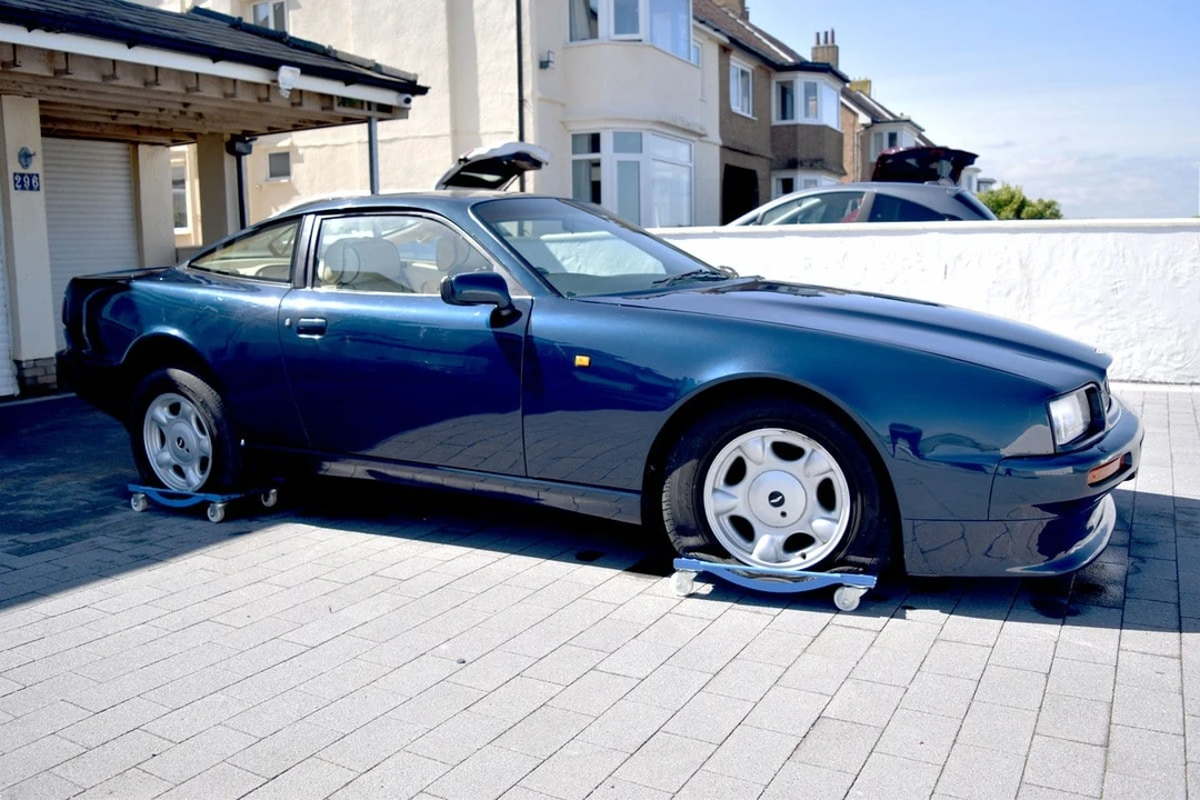 1990 Aston Martin Virage - Image 12 of 30