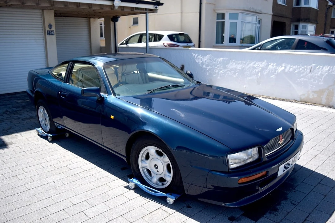 1990 Aston Martin Virage - Image 2 of 30