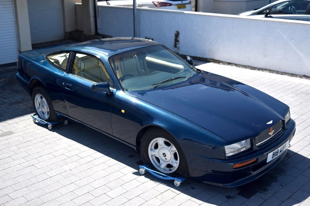 1990 Aston Martin Virage - Image 29 of 30