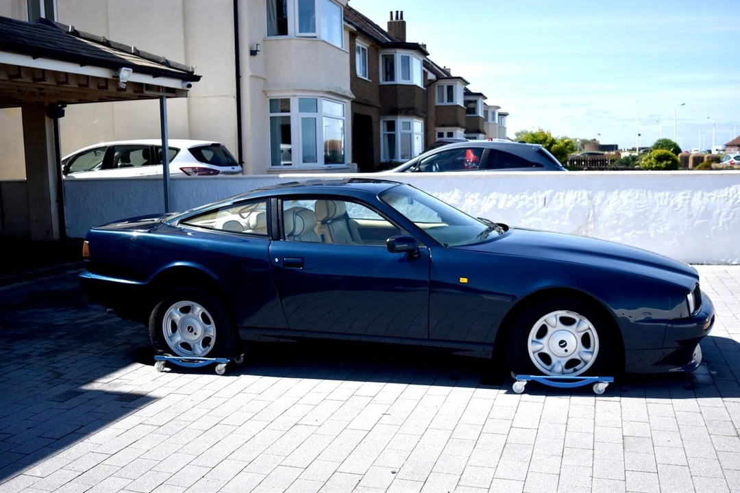 1990 Aston Martin Virage - Image 23 of 30