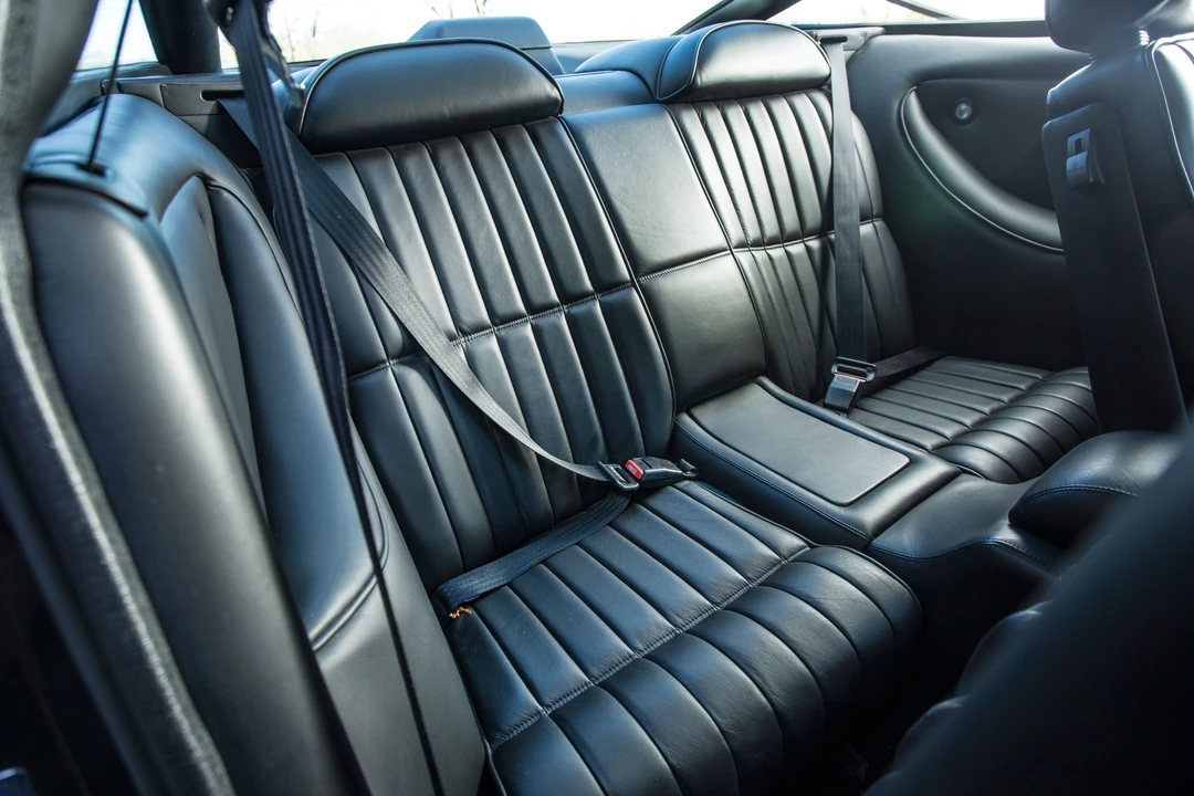 1990 Aston Martin Virage - Image 15 of 17