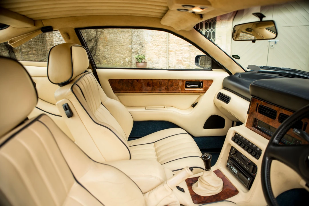 1990 Aston Martin Virage - Image 14 of 26