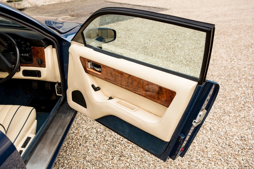 1990 Aston Martin Virage - Image 23 of 26