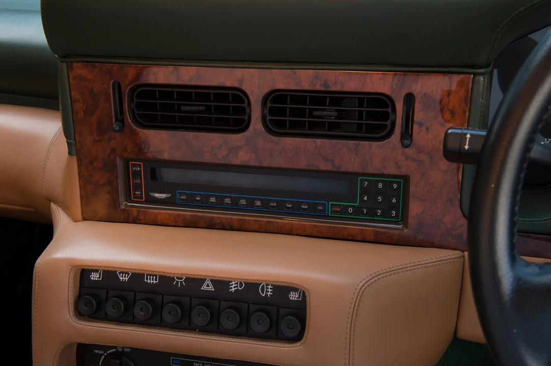 1990 Aston Martin Virage - Image 13 of 25