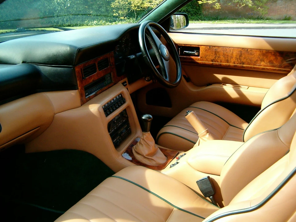 1990 Aston Martin Virage - Image 2 of 3